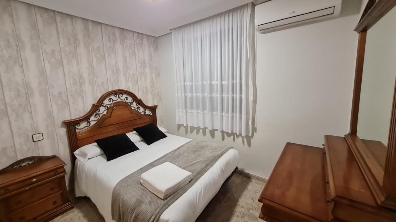 Apartamentos Los Robles Alcala del Jucar Extérieur photo